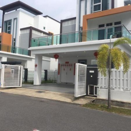 My Home Kayangan Villa Malacca C10 Bagian luar foto